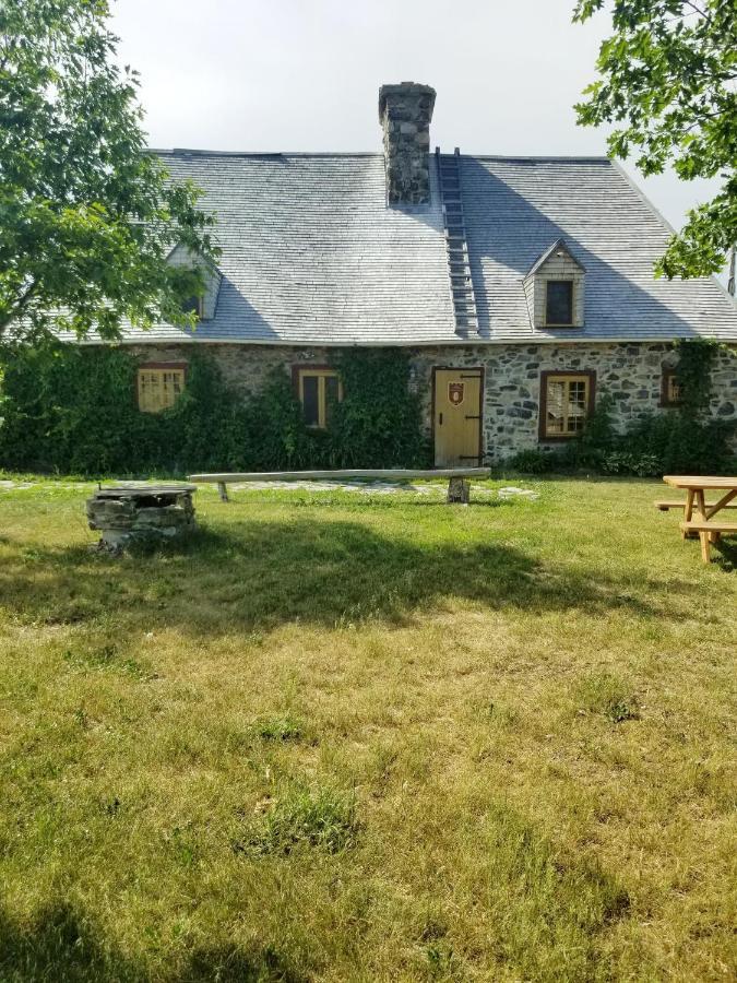 Auberge Le P'Tit Bonheur Saint-Laurent-de-l'ile d'Orleans Ngoại thất bức ảnh