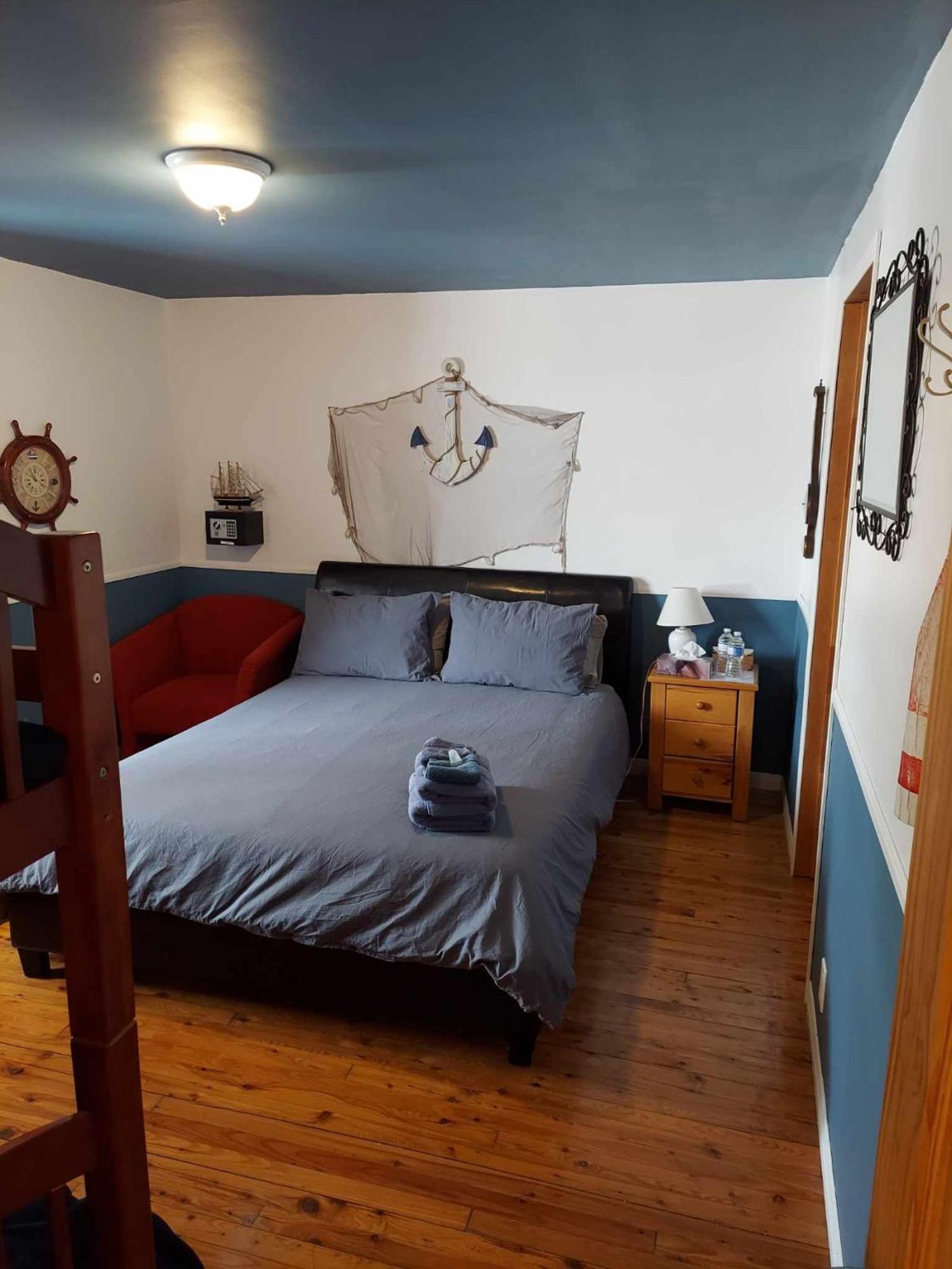 Auberge Le P'Tit Bonheur Saint-Laurent-de-l'ile d'Orleans Ngoại thất bức ảnh